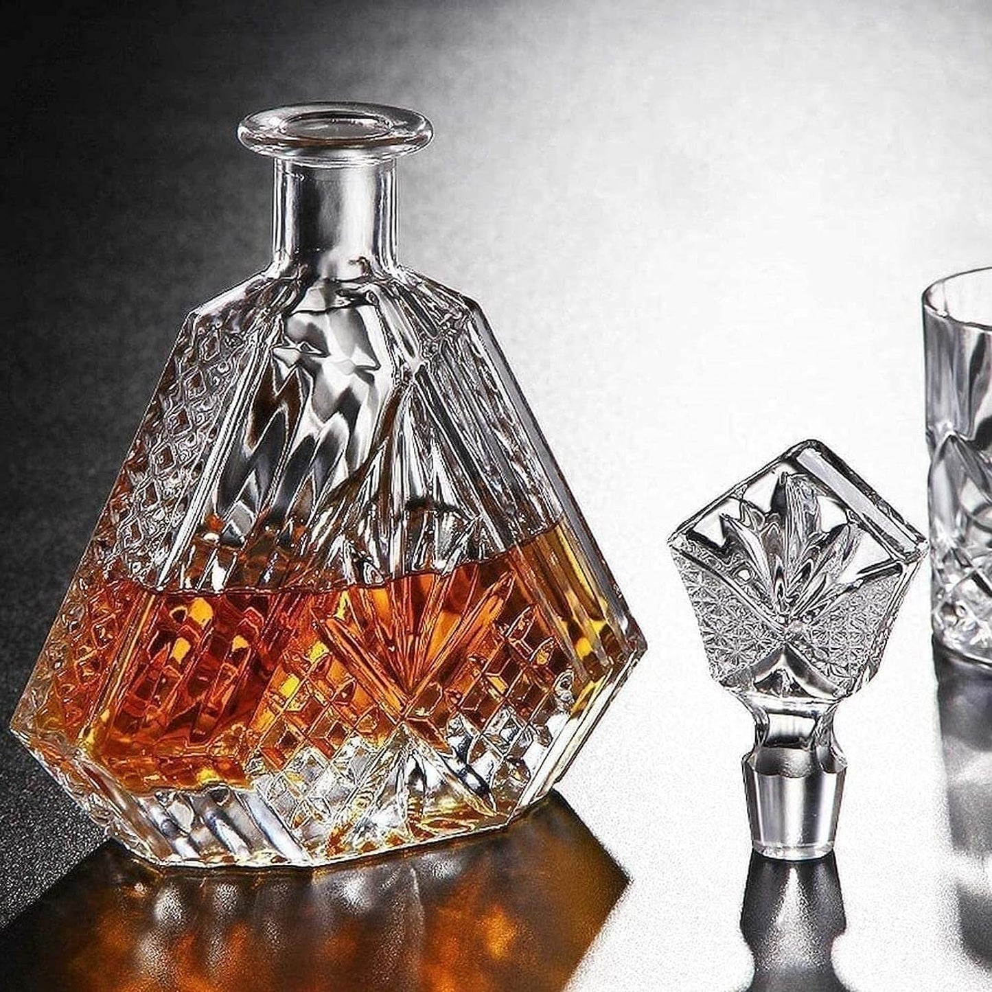 Single Pcs Crystal Wine Decanter, Transparent Glass Whiskey Aerator Decanter - 700ML