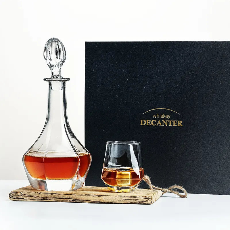 Classical Crystal Round Whiskey Decanter - 1 Pcs (650ML)