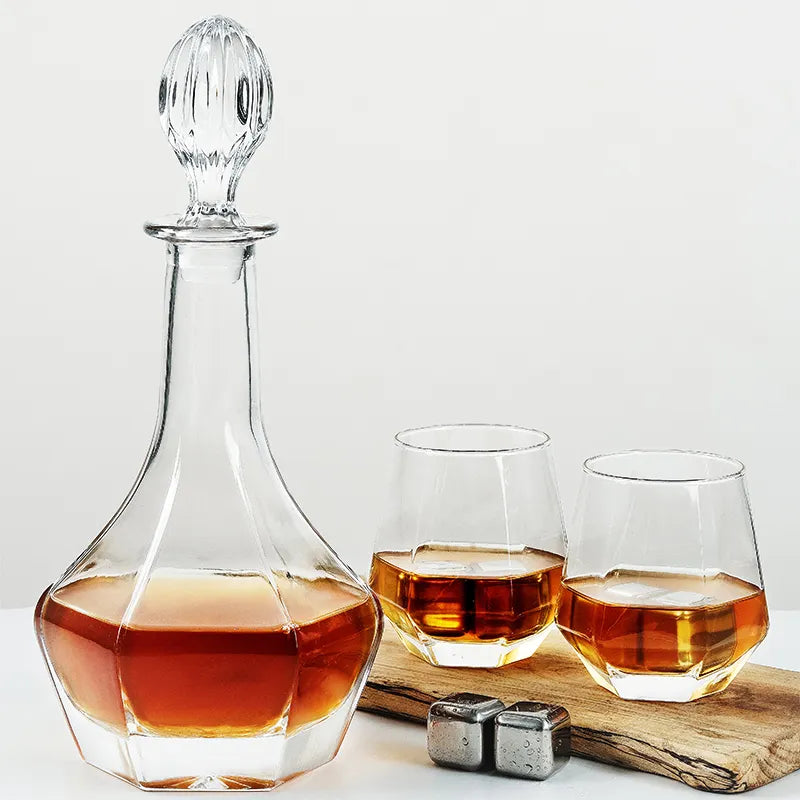 Classical Crystal Round Whiskey Decanter - 1 Pcs (650ML)