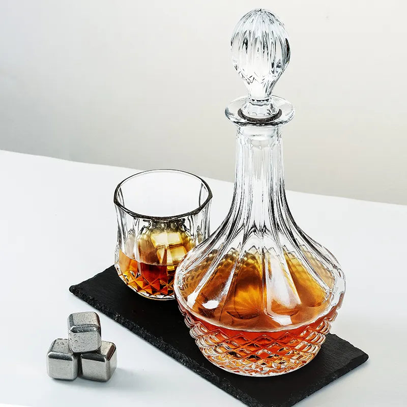 Single Classical Round Crystal Whisky Decanter - 1000ML