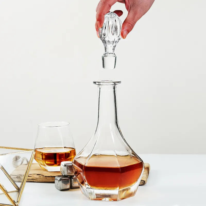 Classical Crystal Round Whiskey Decanter - 1 Pcs (650ML)