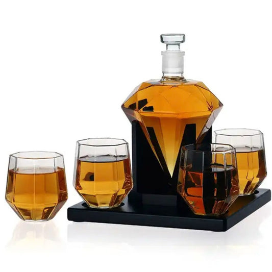 Diamond Decanter Set with Oak Stand - Perfect Whiskey Lover Gift For Home Bar - 850ML