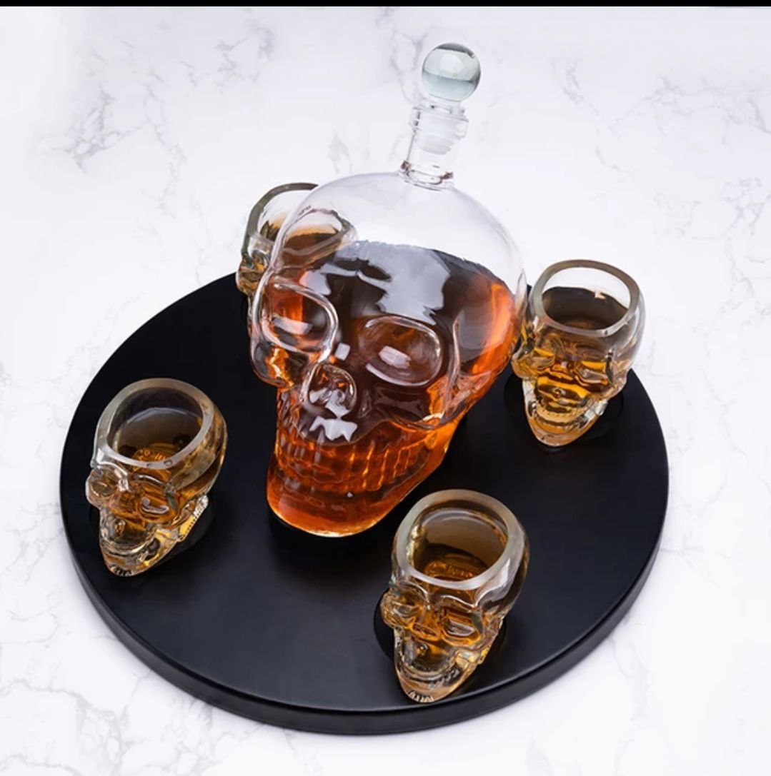 Skull Face Decanter And Glasses Set - 850ML