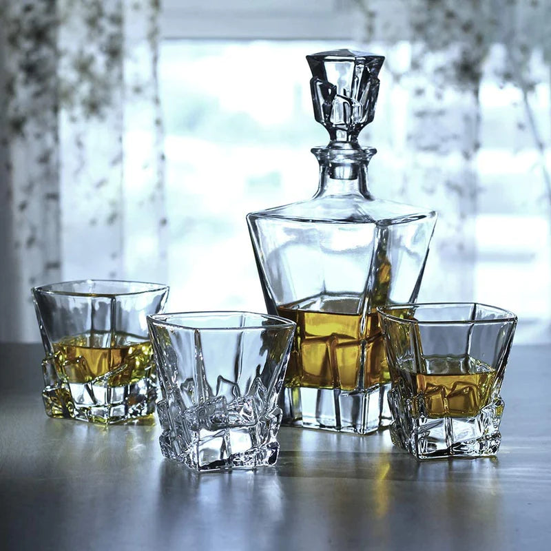 CLEAR CRYSTAL ICEBERG DESIGN SINGLE WHISKEY DECANTER - 800ML