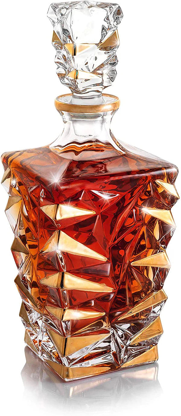Crystal Clear Single Decanter Perfect for Serving -Diamond Cut Glass Decanter - 850ML