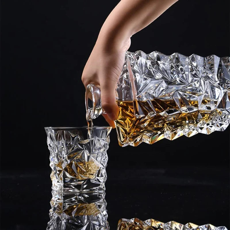 Crystal Clear Single Decanter Perfect for Serving -Diamond Cut Glass Decanter - 850ML