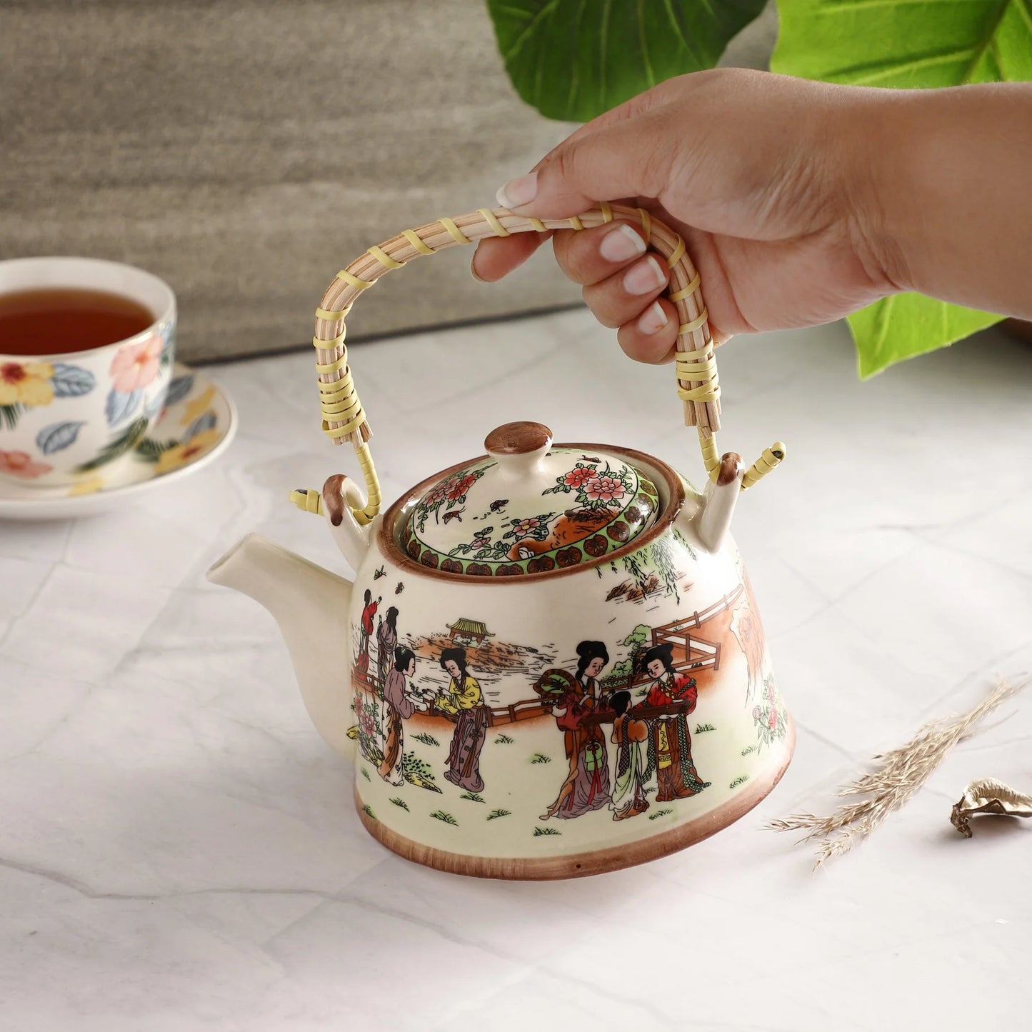 Ceramic Ancient Painted Teapot (850 mL)