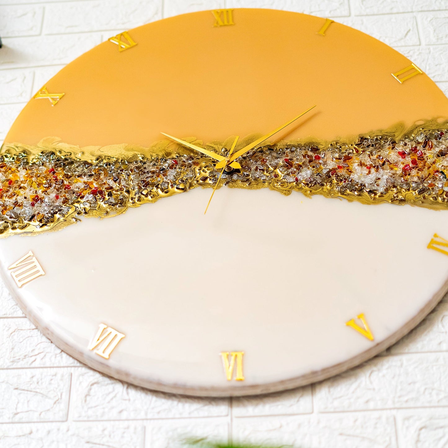 The Crown Resin Clock