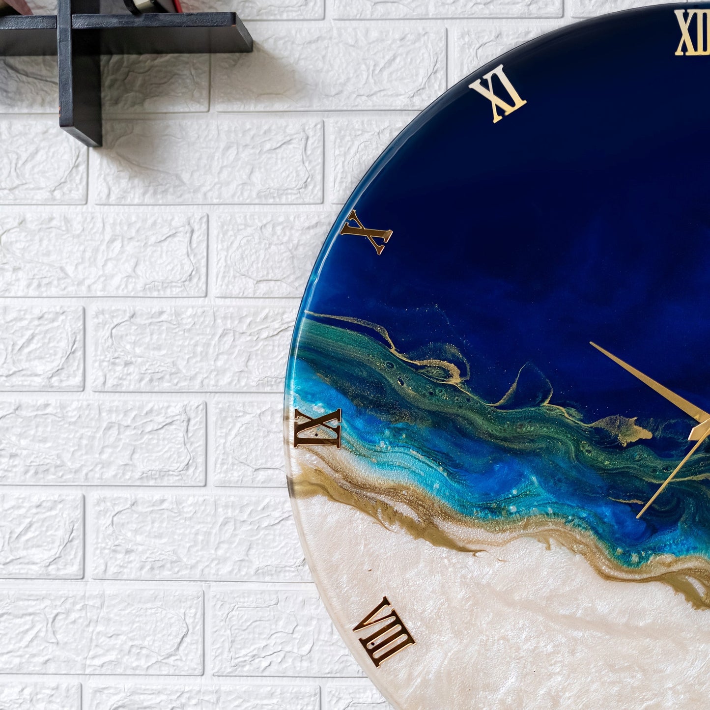 Ticking Thunder Resin Clock  (Royal Blue)