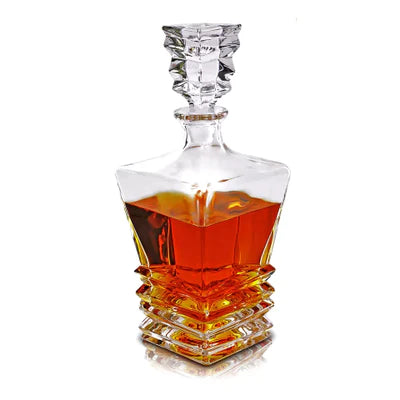 WHISKEY DECANTER-  SINGLE CRAFTED CRYSTAL DECANTER FOR SERVING - 700ML