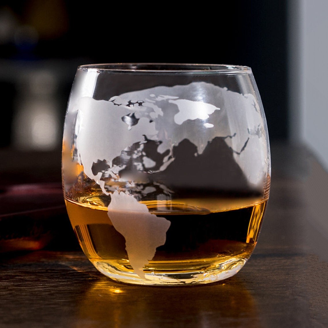 World Globe Decanter And Glass Set 850ML