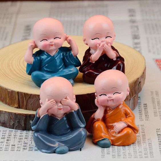 LITTLE BUDDHA MONK STATUES